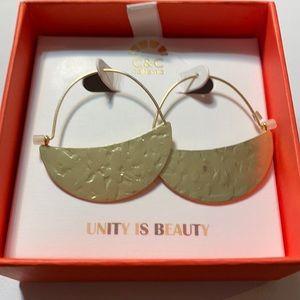 C & C California Gold Hoop Earrings 😍💖